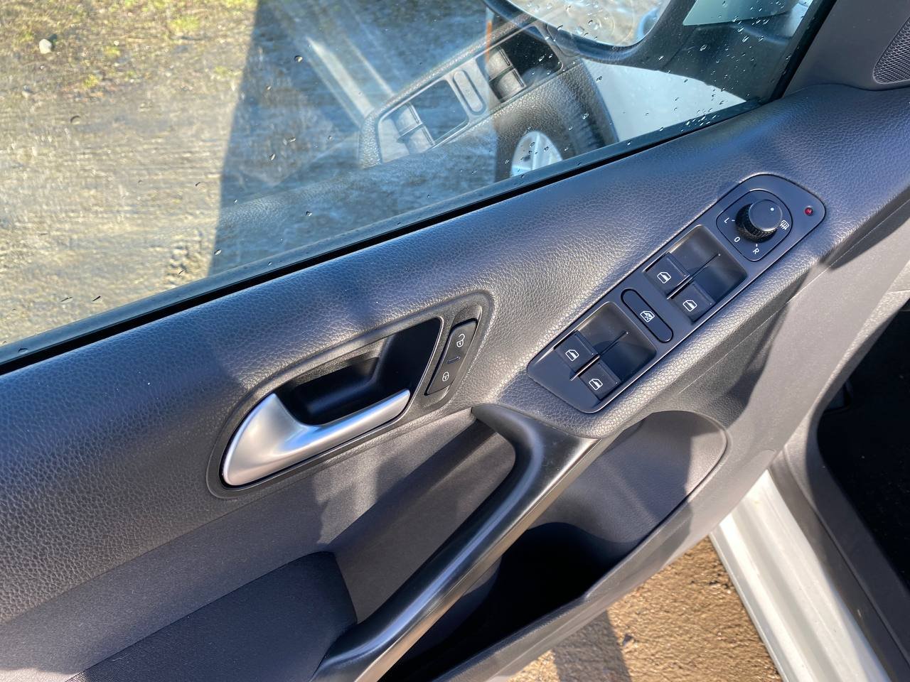 Volkswagen Tiguan 2.0t 4x4 2015 - Зображення 9