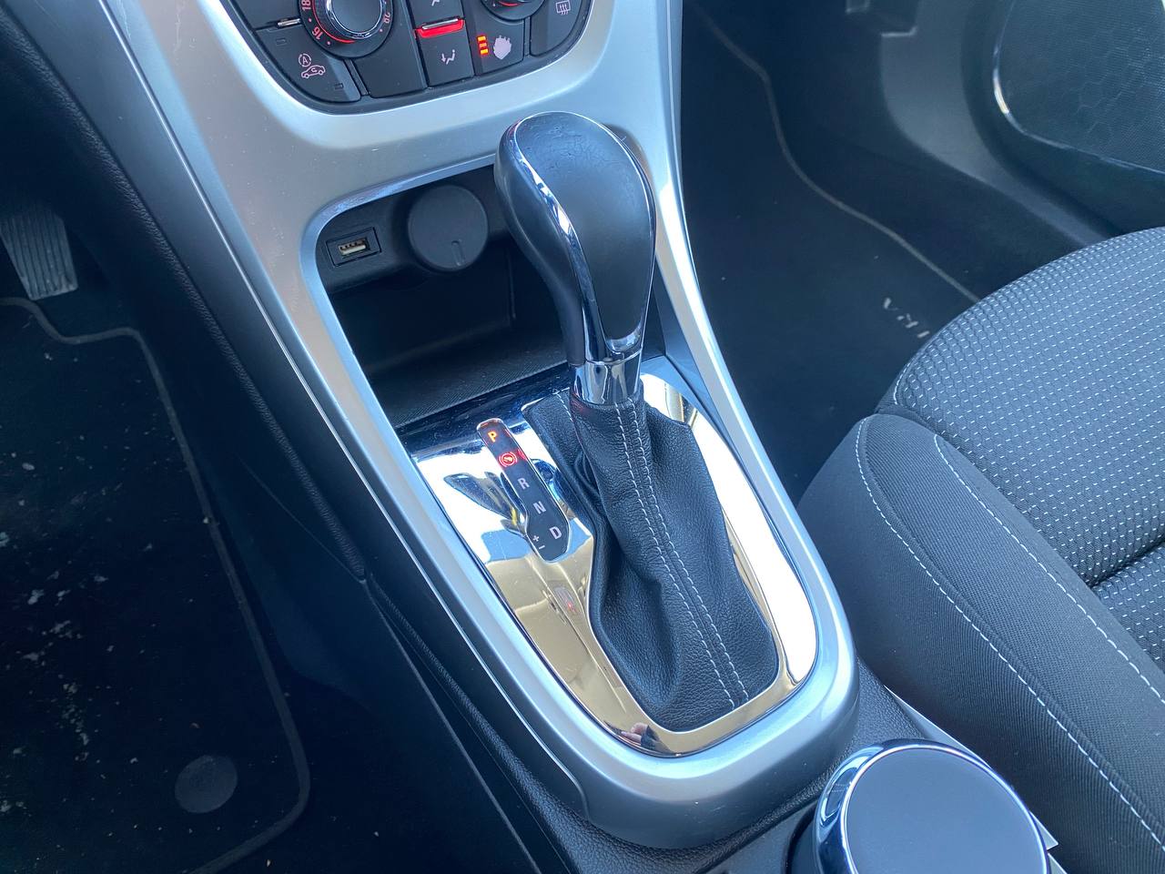 Opel Astra S 1.6i 2010 - Зображення 17