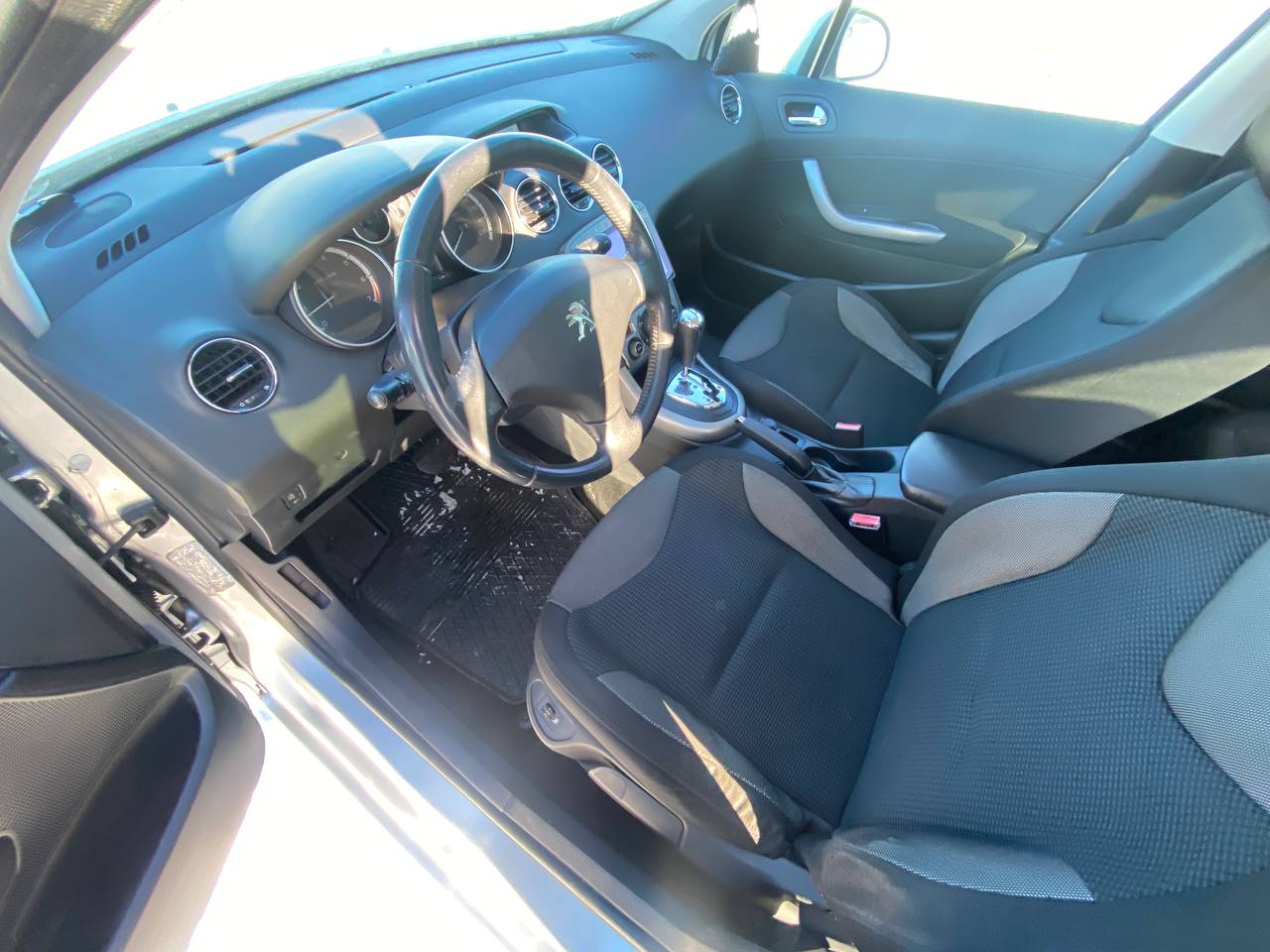 Peugeot 308 1.6i 2011 - Зображення 8