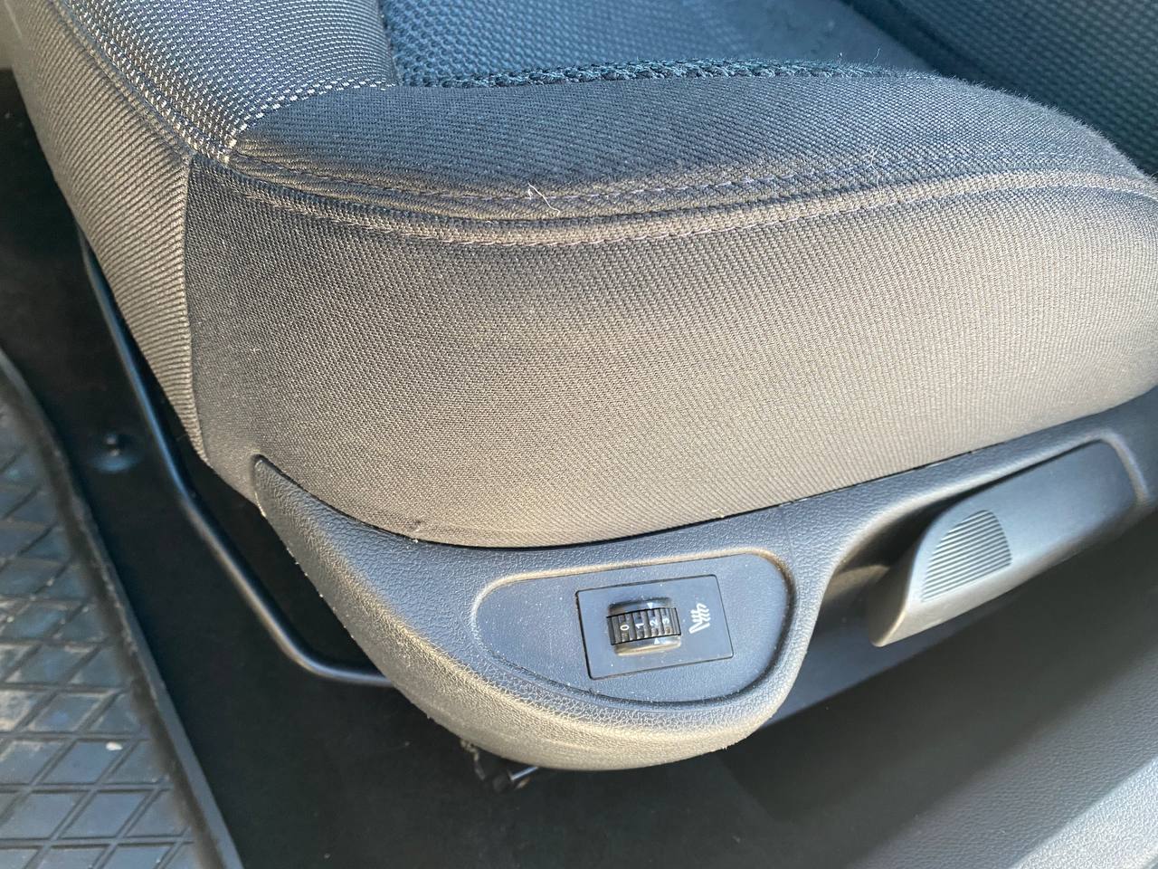 Peugeot 308 1.6i 2011 - Зображення 9