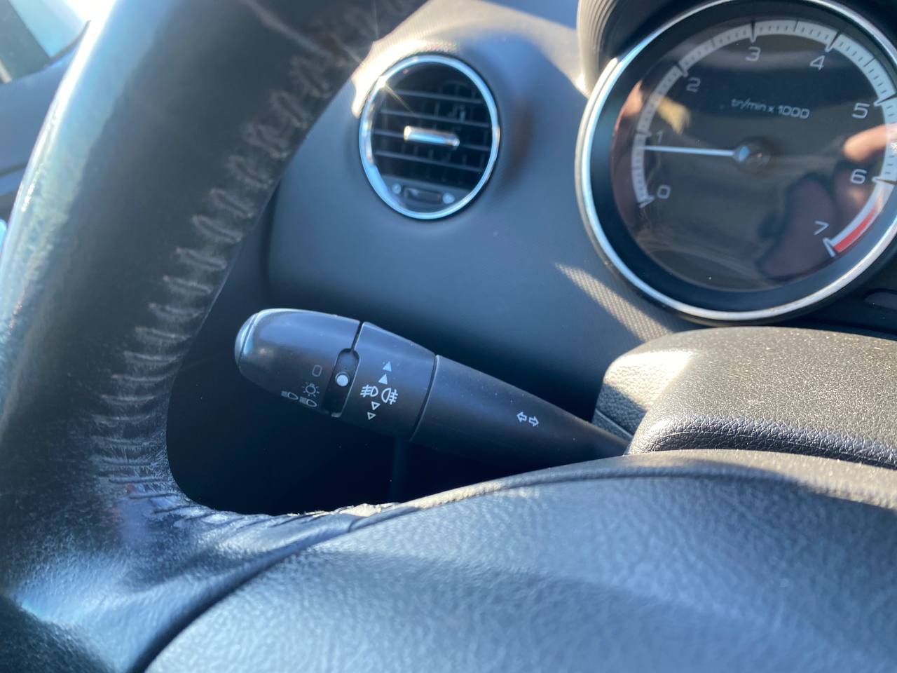 Peugeot 308 1.6i 2011 - Зображення 12