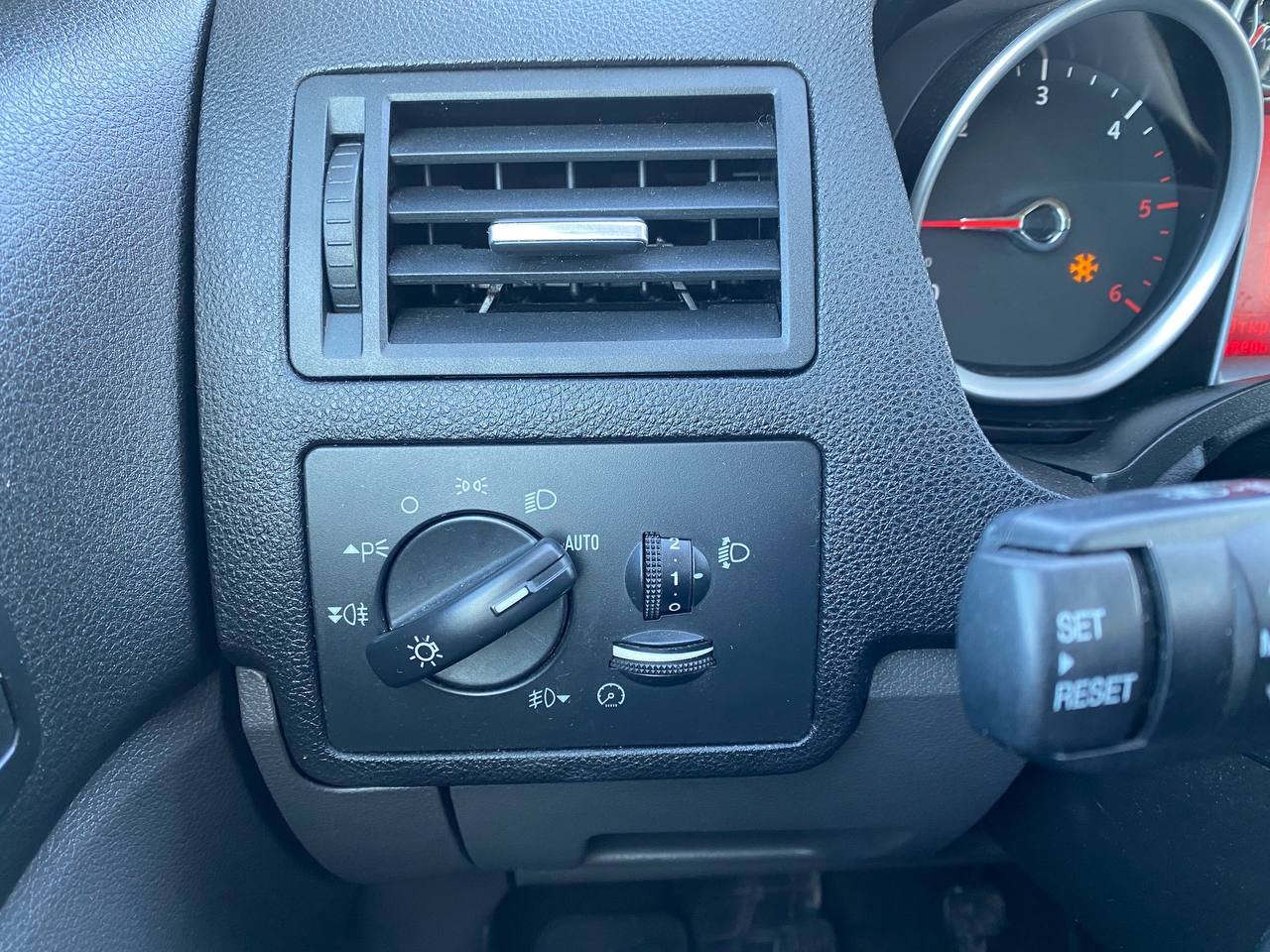 Ford C-Max 1.6d 2010 - Зображення 9