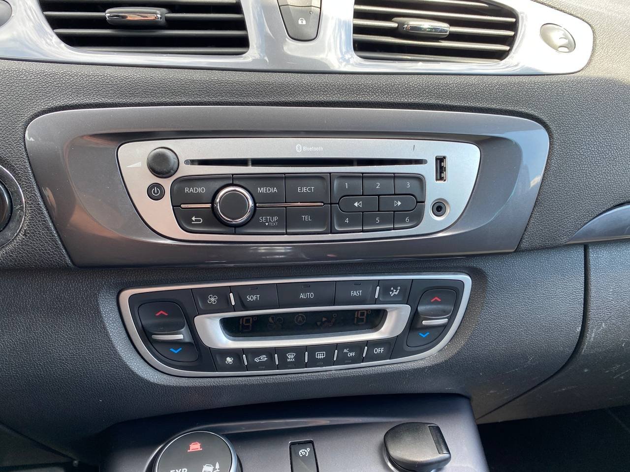 Renault Scenic XMod 1.5d 2013 - Зображення 19