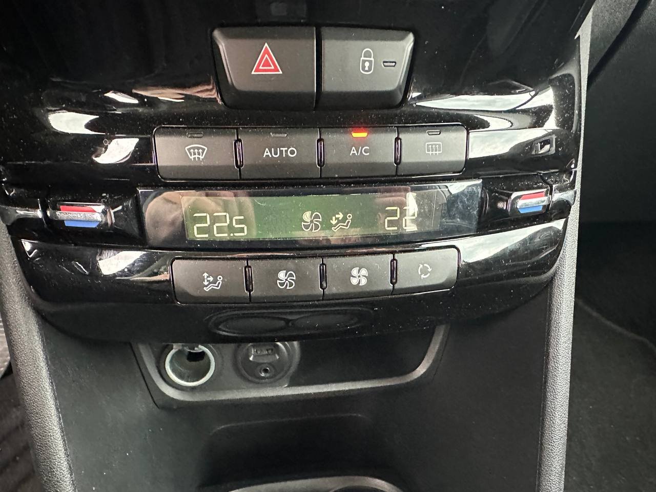Peugeot 2008 1.2і 2018 - Зображення 15