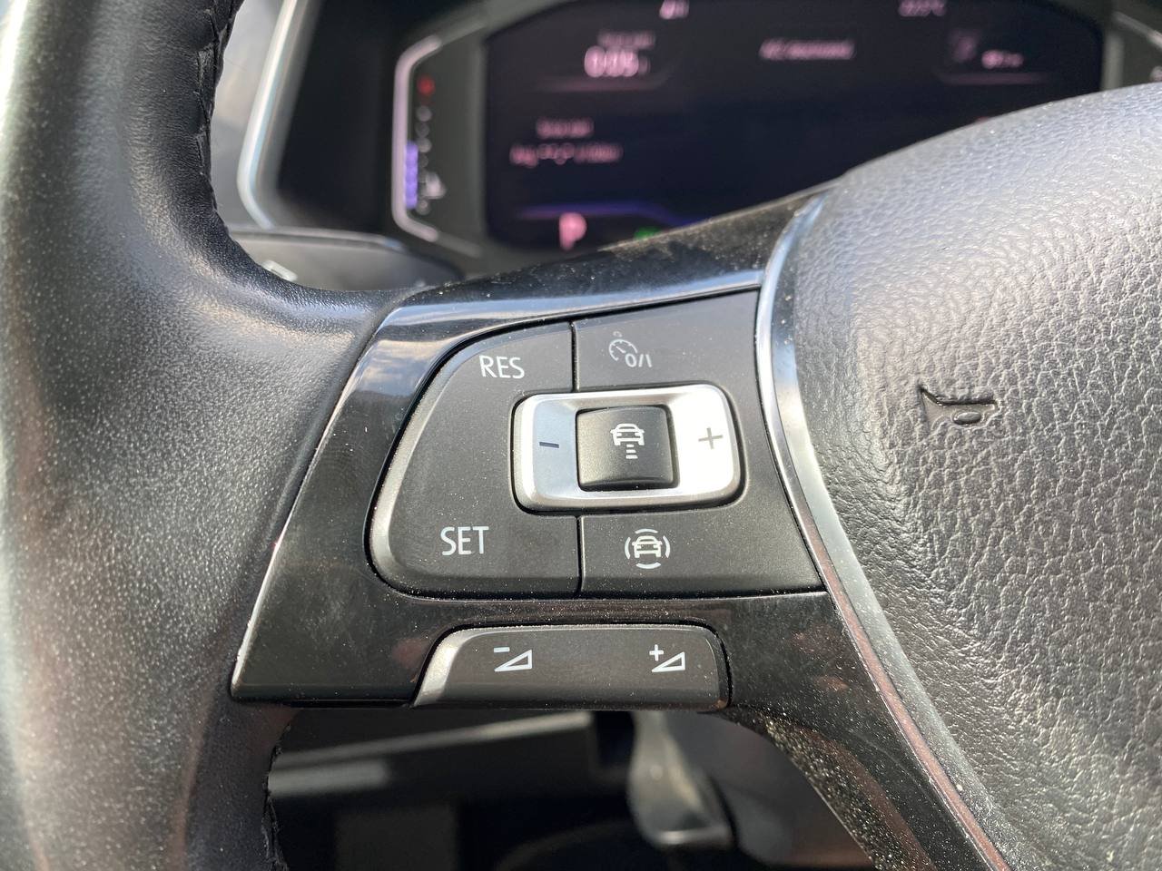 Volkswagen Tiguan 2.0T 2019 - Зображення 18