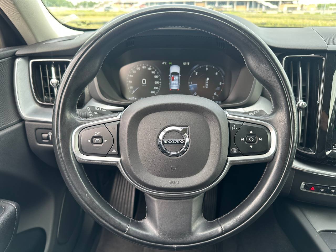 Volvo XC60 2.0d 2019 - Зображення 9