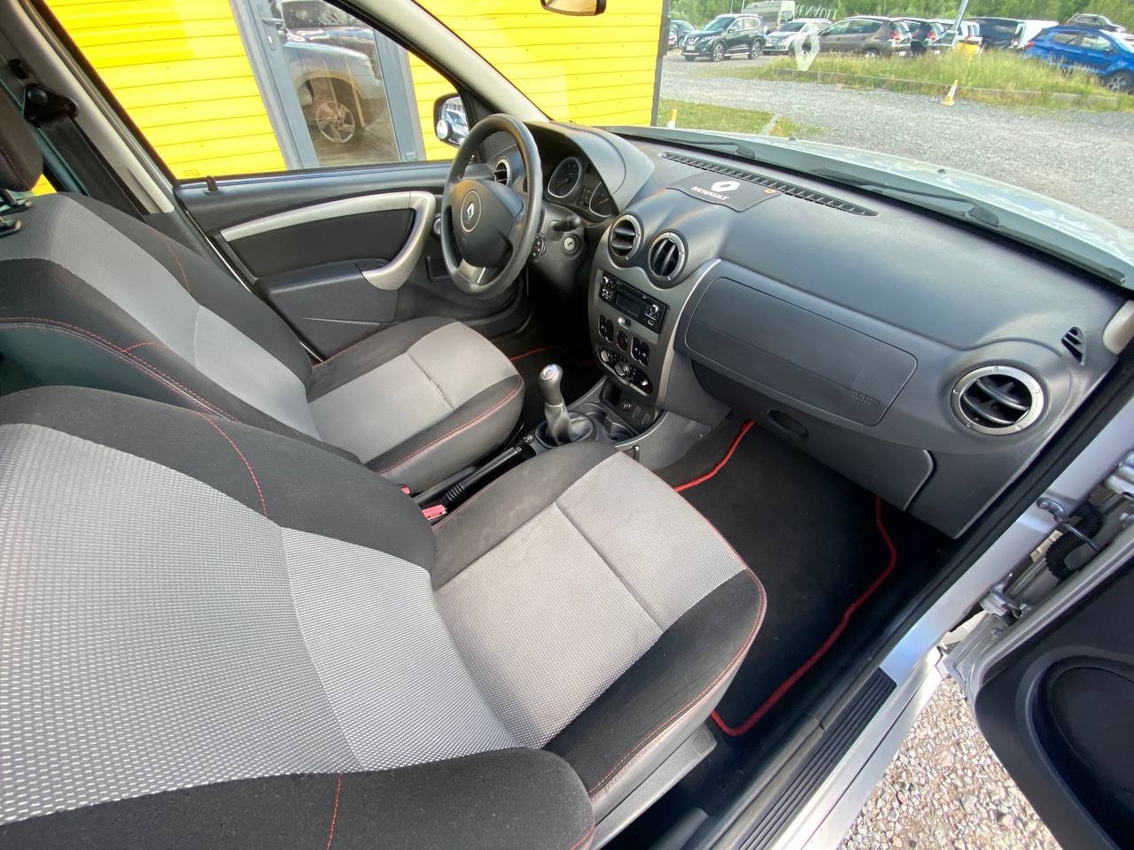 Renault Duster 1.6i 2013 - Зображення 11
