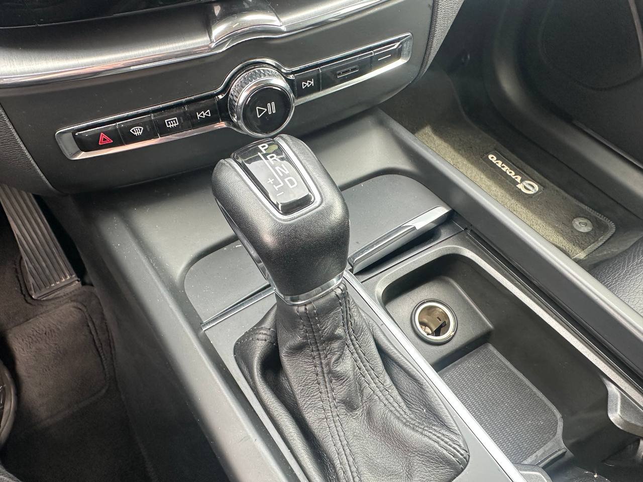 Volvo XC60 2.0d 2019 - Зображення 16