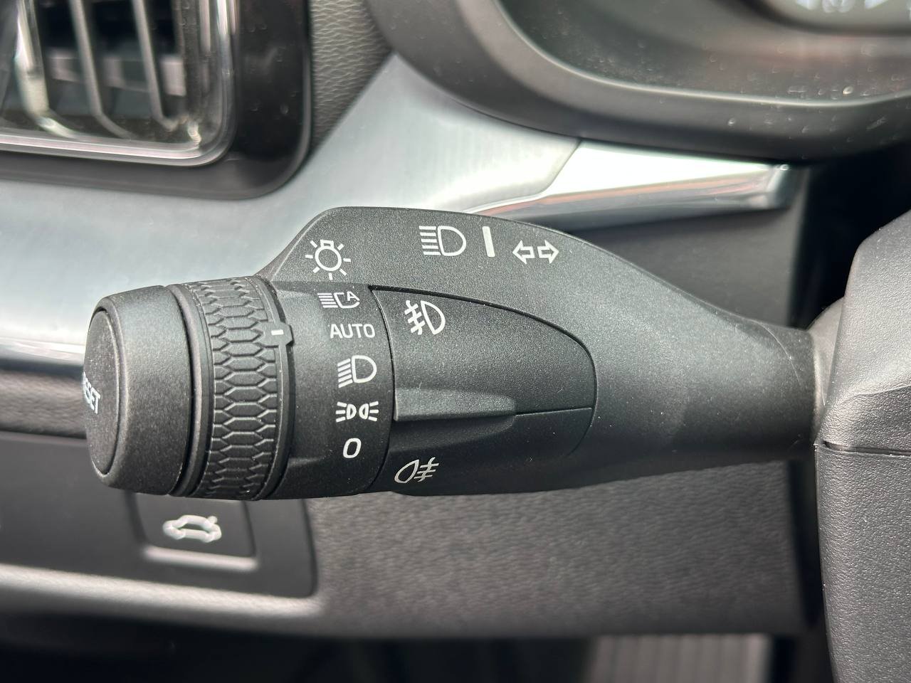 Volvo XC60 2.0d 2019 - Зображення 18