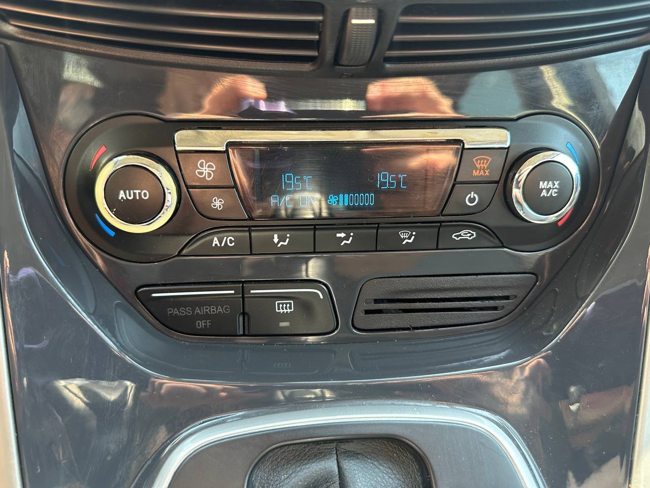 Ford C-Max 2.0h 2015 - Зображення 15