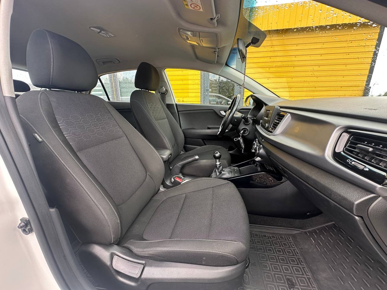 Kia Rio 1.2i 2018 - Зображення 18