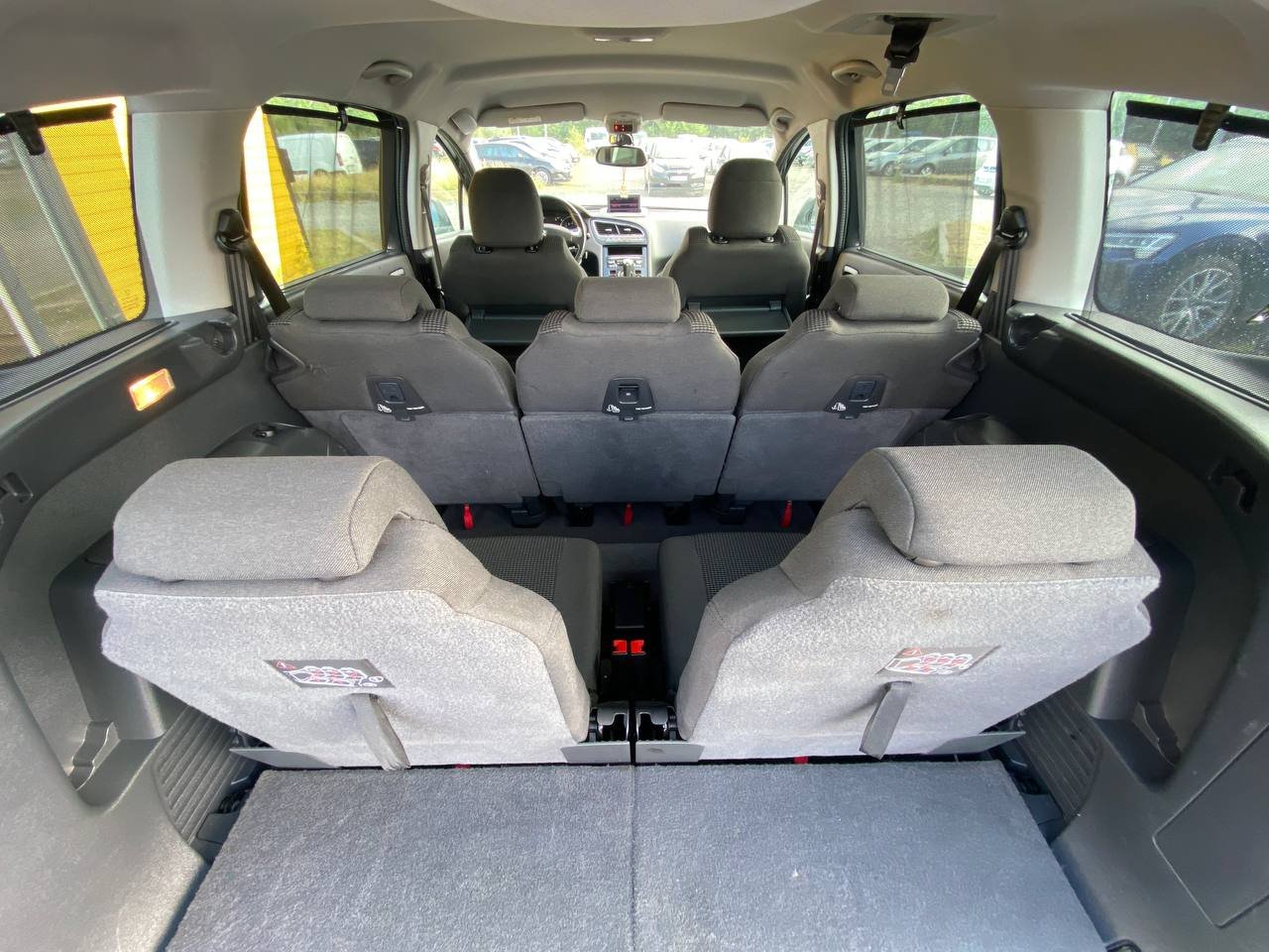 Peugeot 5008 1.6d 2016 - Зображення 24