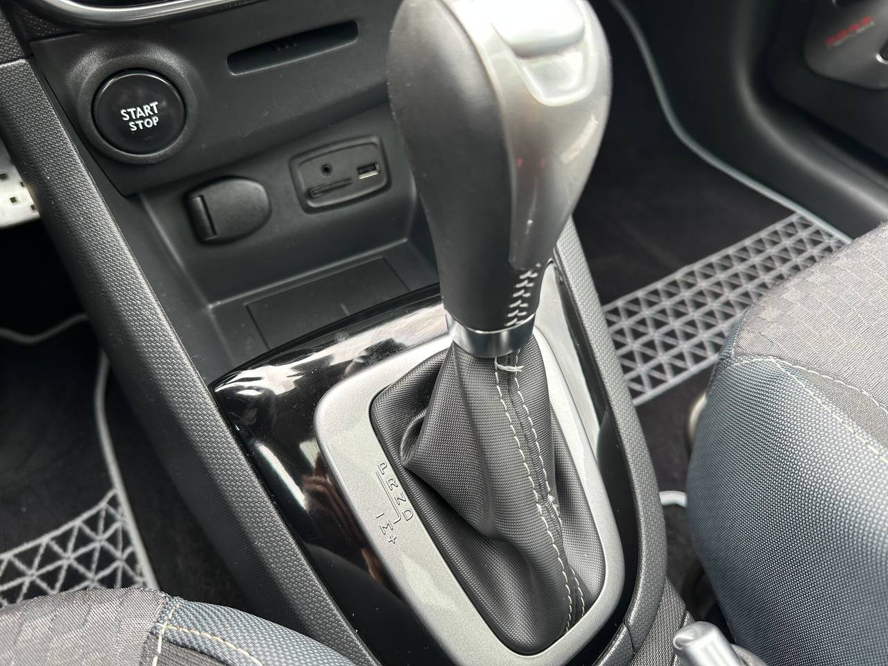 Renault Clio GT 2015 - Зображення 14
