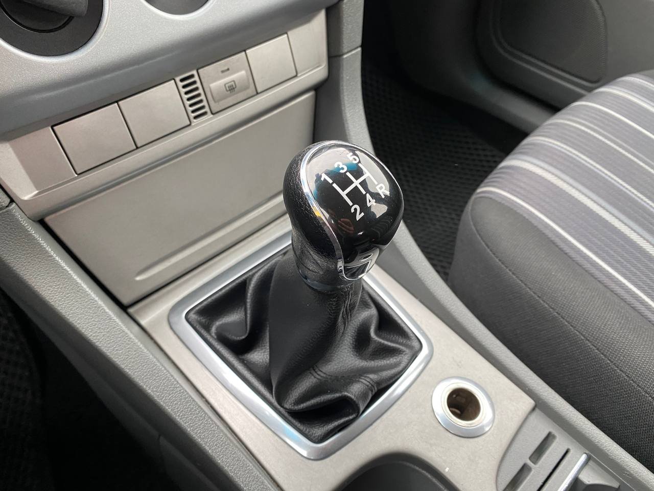 Ford Focus 1.6d 2009 - Зображення 16