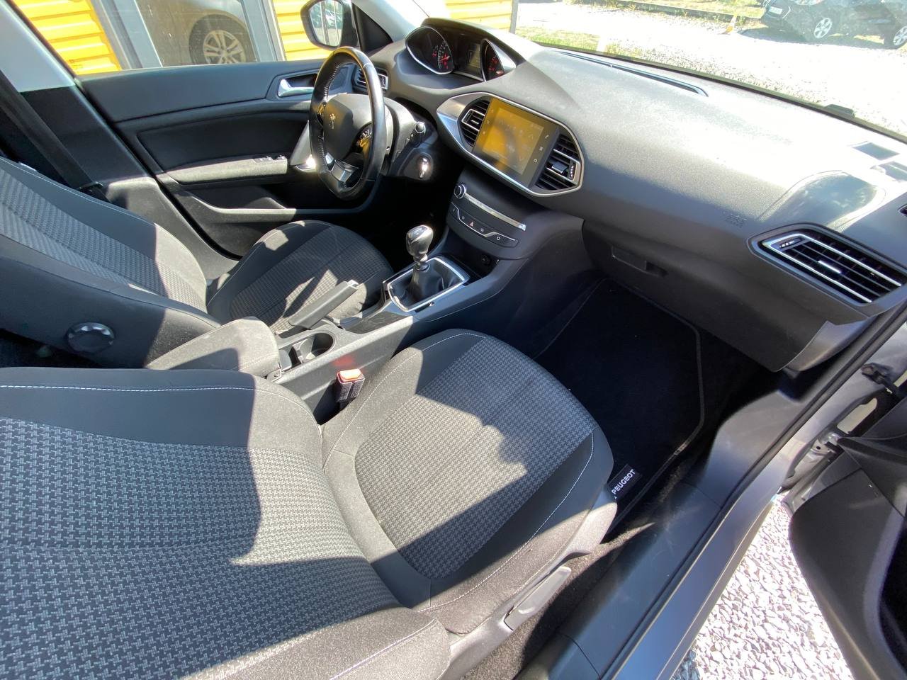 Peugeot 308SW 1.6d 2019 - Зображення 21