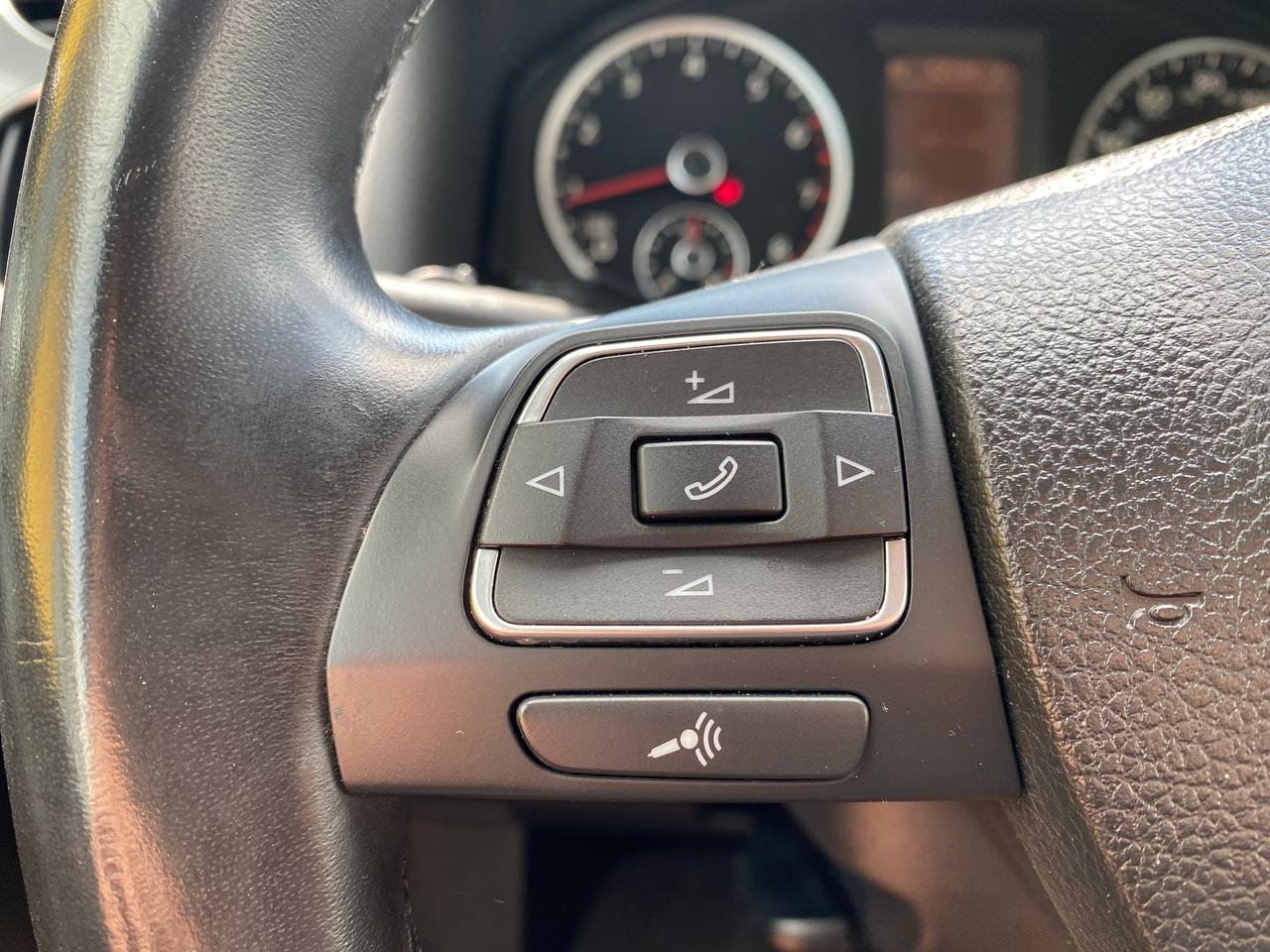 Volkswagen Tiguan 2.0tsi 2013 - Зображення 11