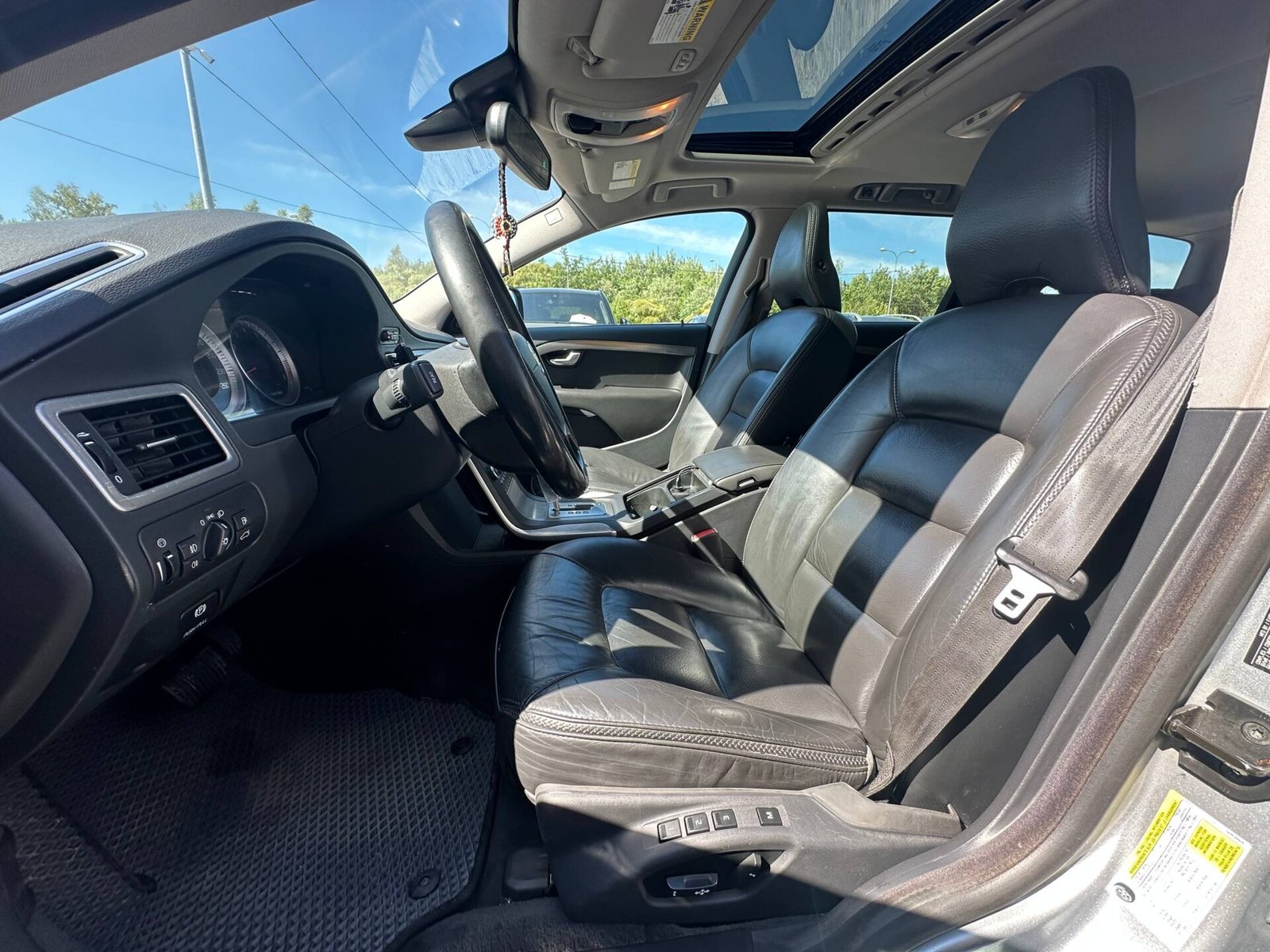 Volvo XC70 3.2i 2010 - Зображення 9