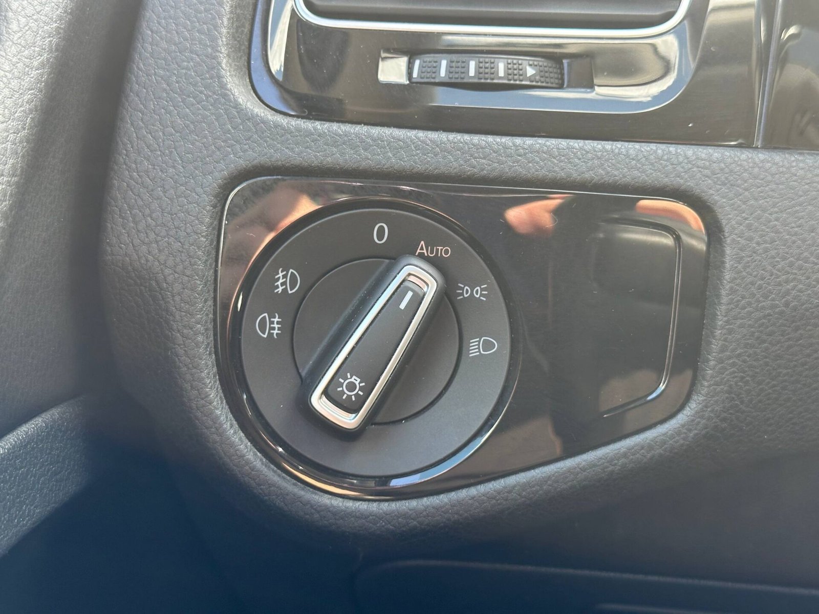 Volkswagen Golf 1.6d 2014 - Зображення 16