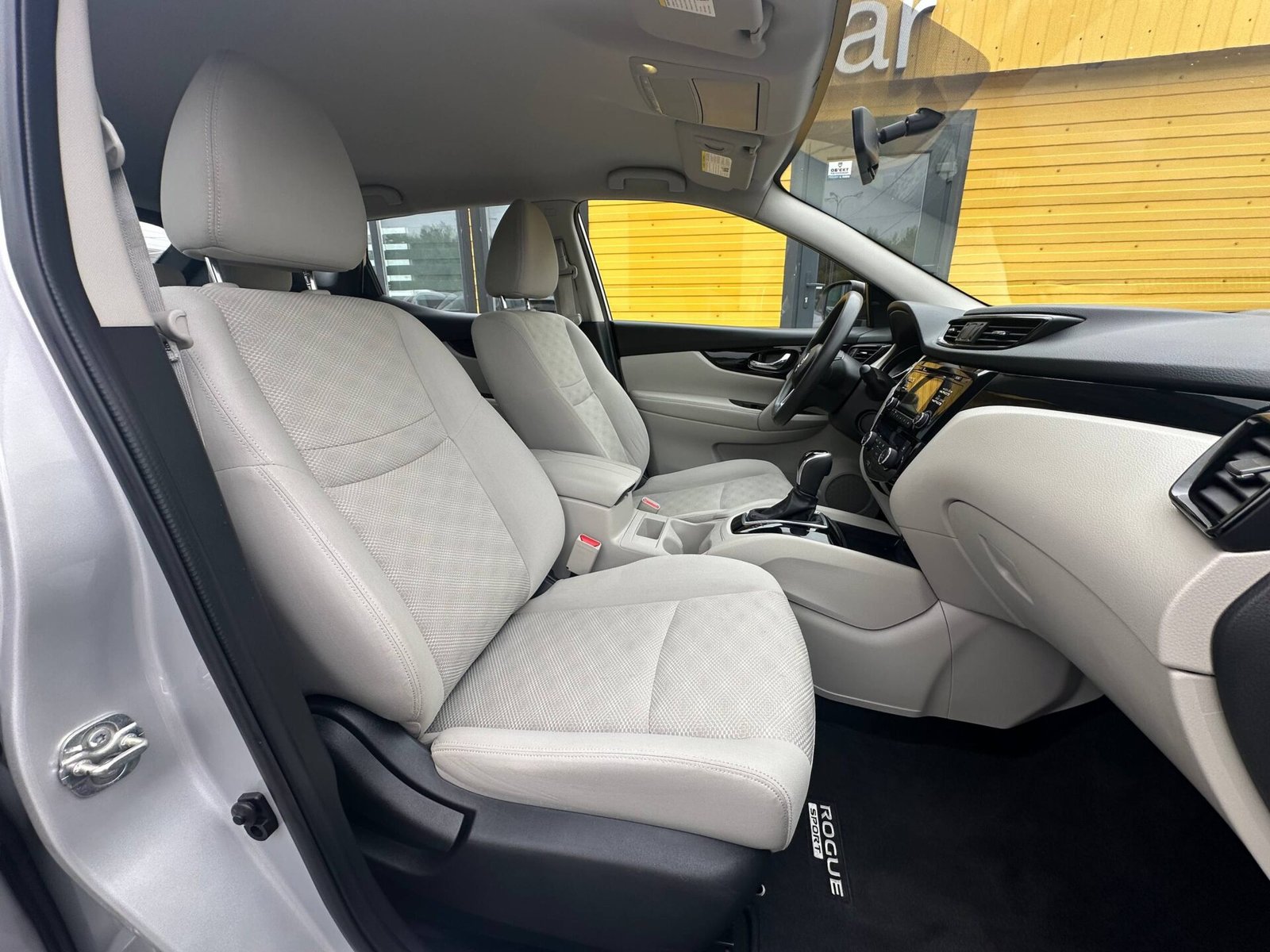 Nissan Rogue Sport 2.0i 2018 - Зображення 16