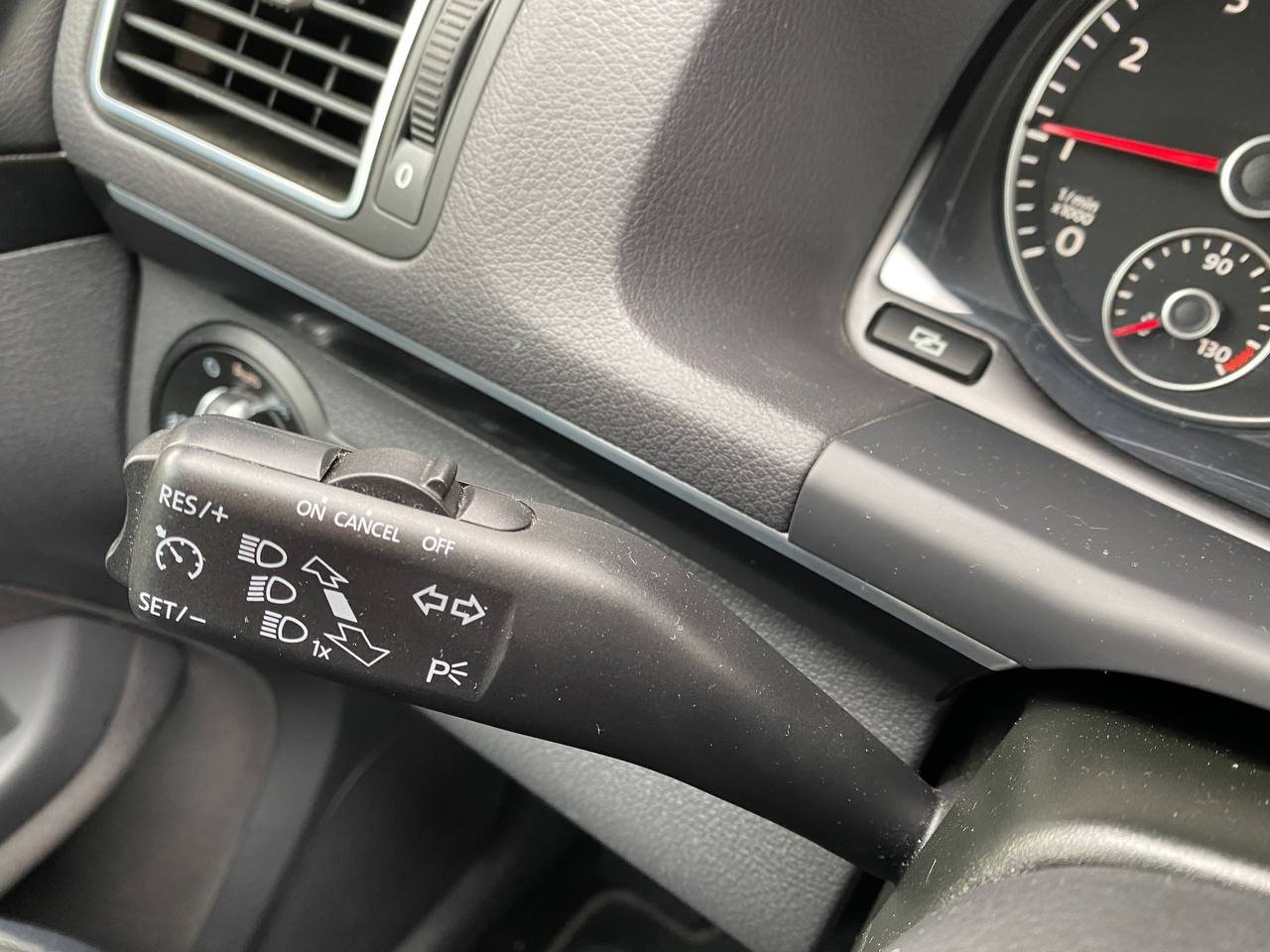 Volkswagen Touran 1.4t 2012 - Зображення 14