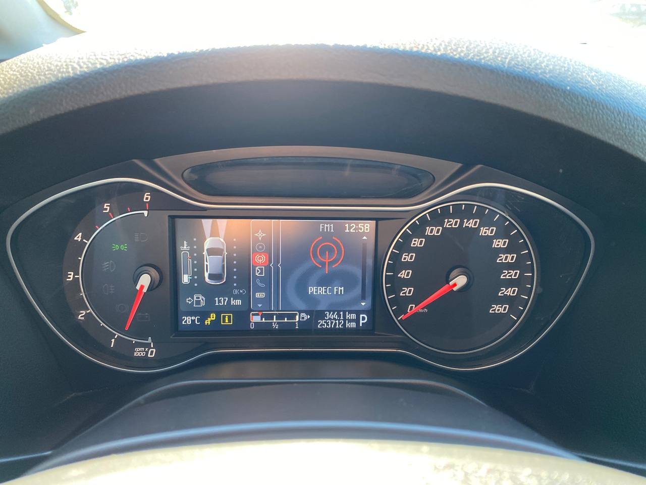 Ford Galaxy 2.0d 2013 - Зображення 16